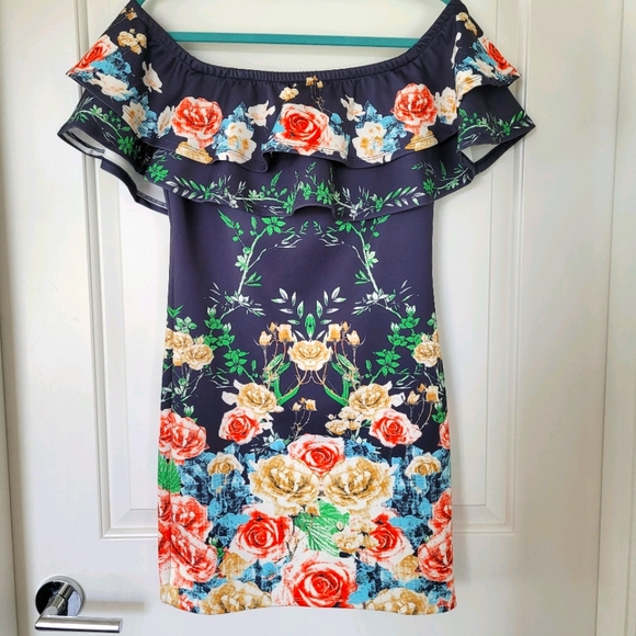 Off Shoulder Floral Bodycon Mini Dress - Picture 3 of 5